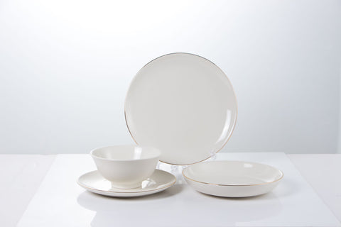 Geschirr 24 Teilig in Weiß